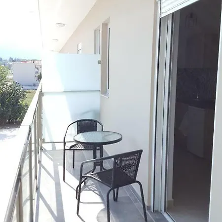 Vento Aparthotel *